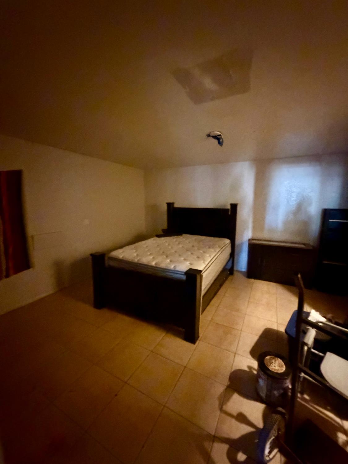 931 E LIST AVE, Exeter, CA 93221