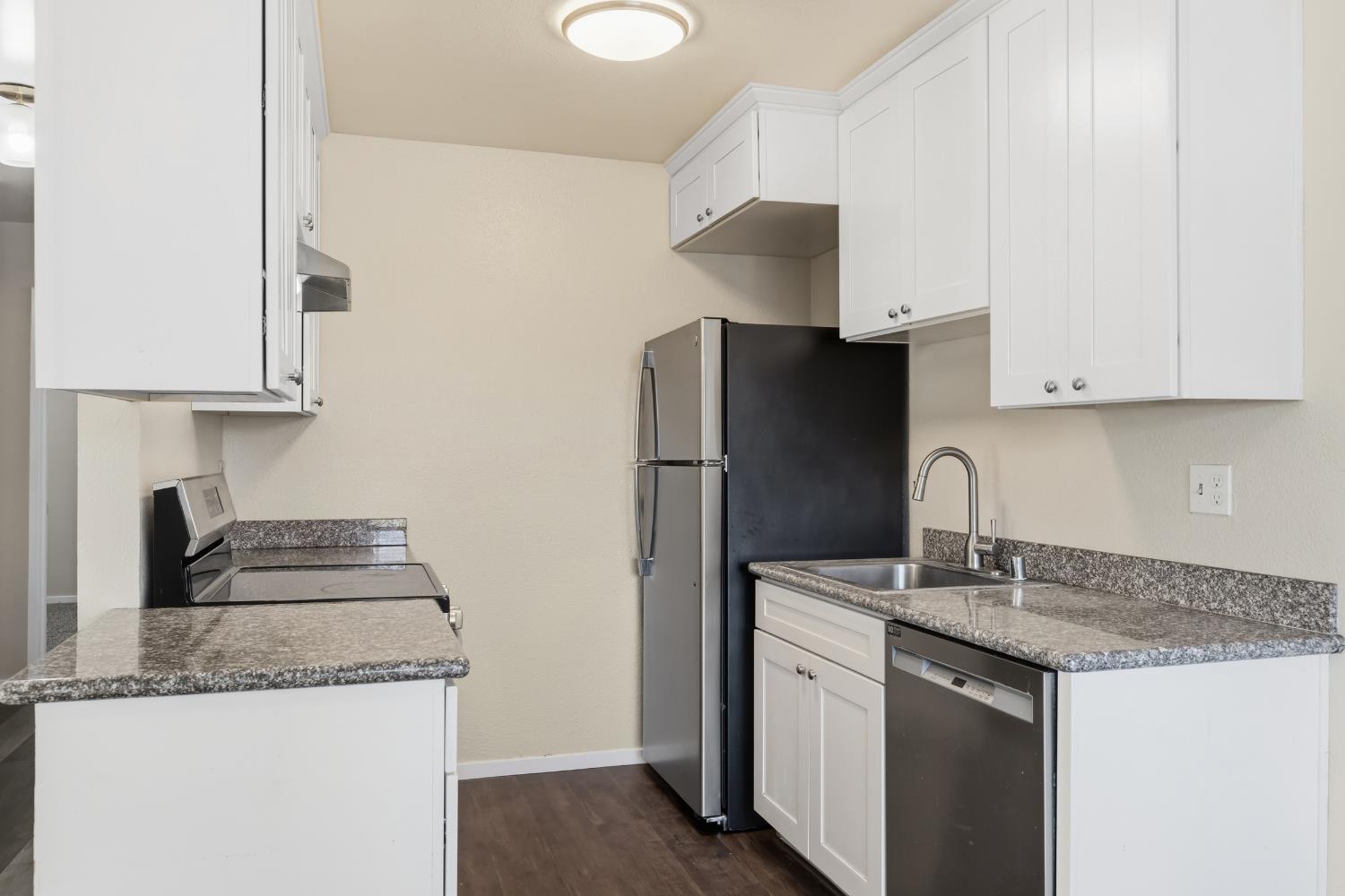 3316 Sherwood Ave #36, Modesto, CA 95350