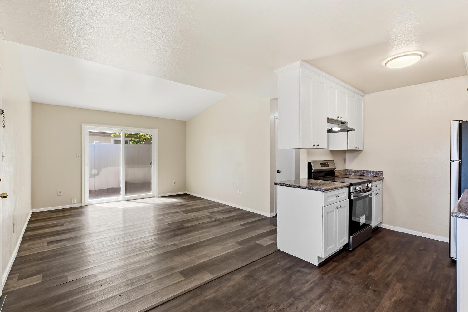 3316 Sherwood Ave #36, Modesto, CA 95350