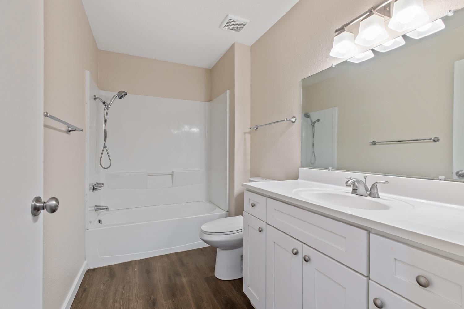 3316 Sherwood Ave #36, Modesto, CA 95350