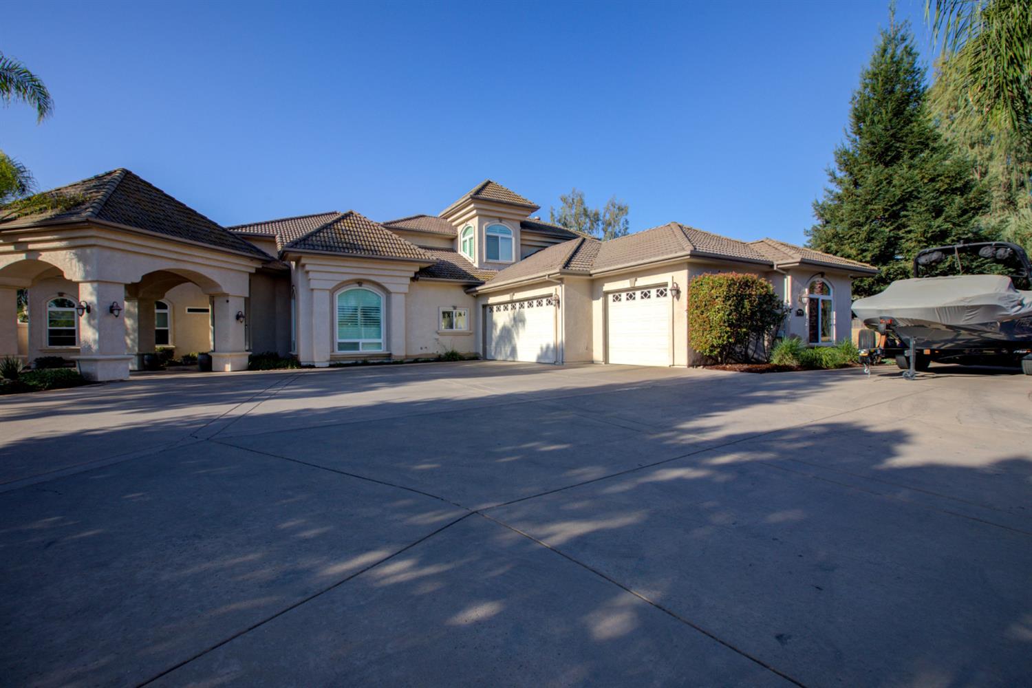 2861 Trovare Ct, Merced, CA 95340