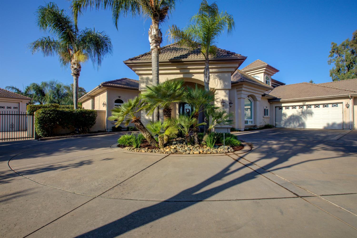 2861 Trovare Ct, Merced, CA 95340