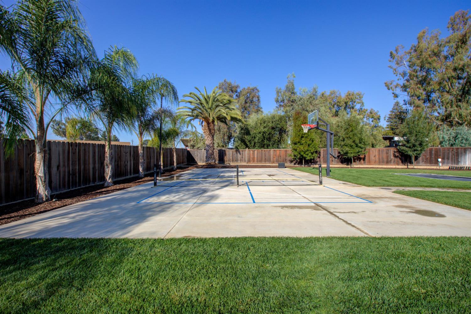 2861 Trovare Ct, Merced, CA 95340