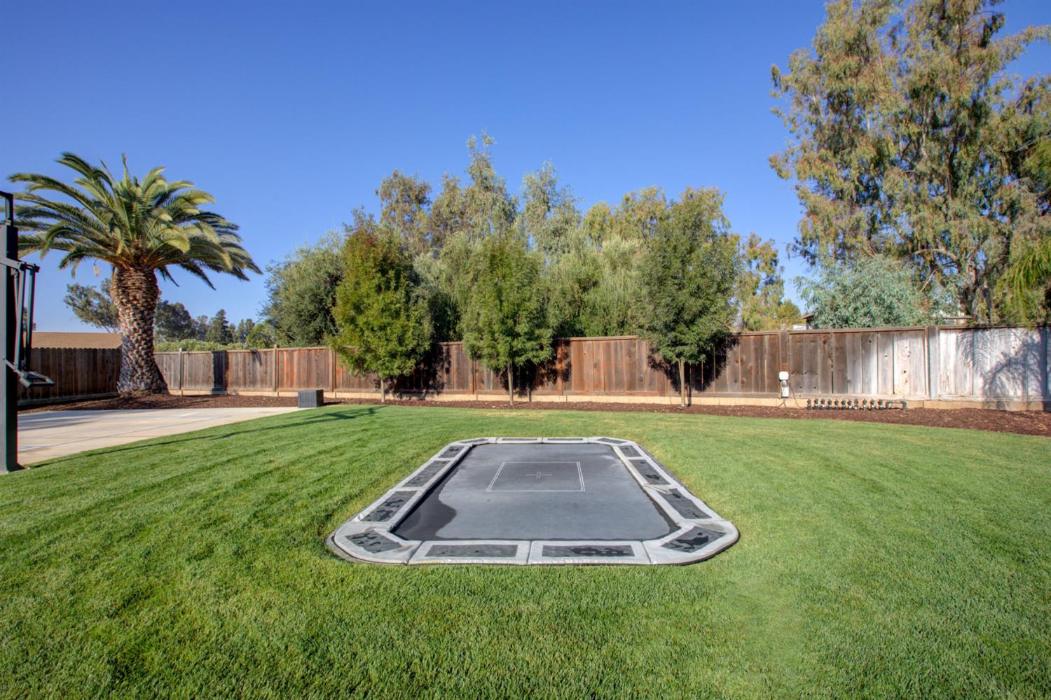 2861 Trovare Ct, Merced, CA 95340
