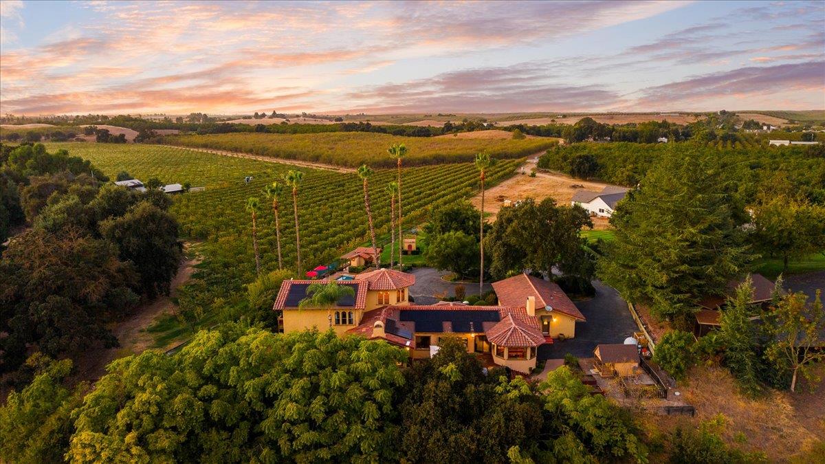 10722 Rawles Rd, Oakdale, CA 95361