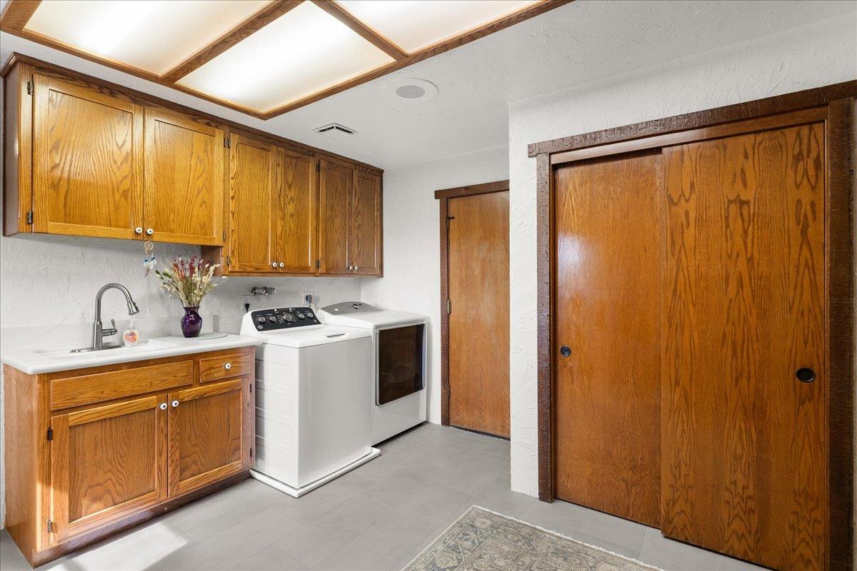 10722 Rawles Rd, Oakdale, CA 95361