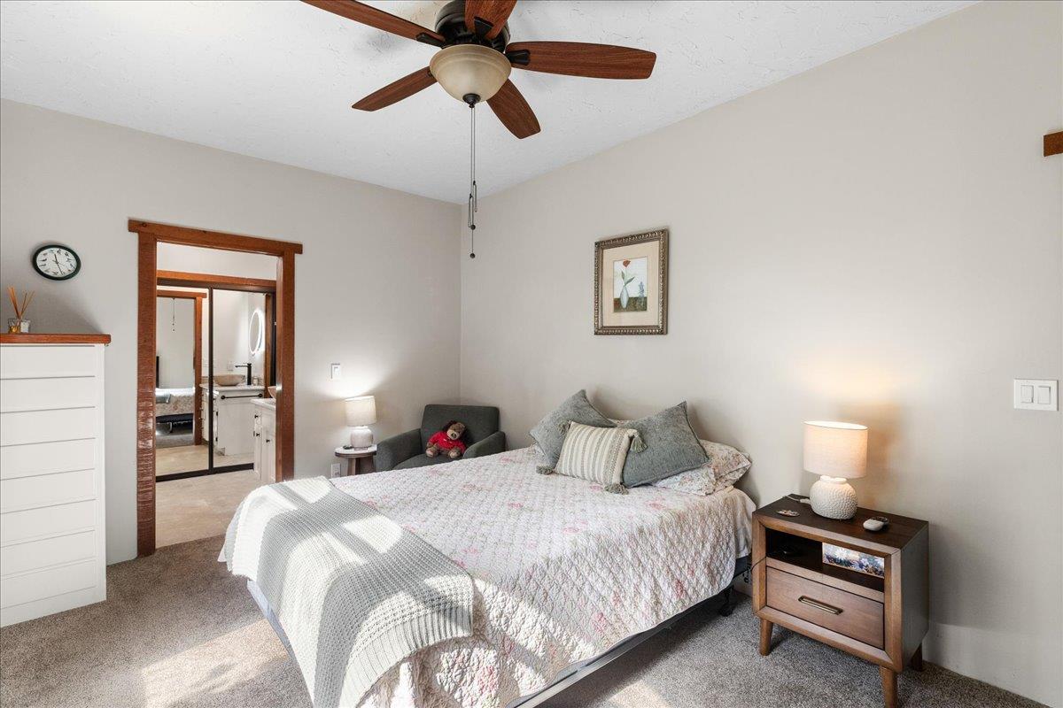 10722 Rawles Rd, Oakdale, CA 95361
