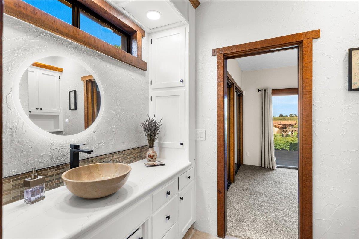 10722 Rawles Rd, Oakdale, CA 95361