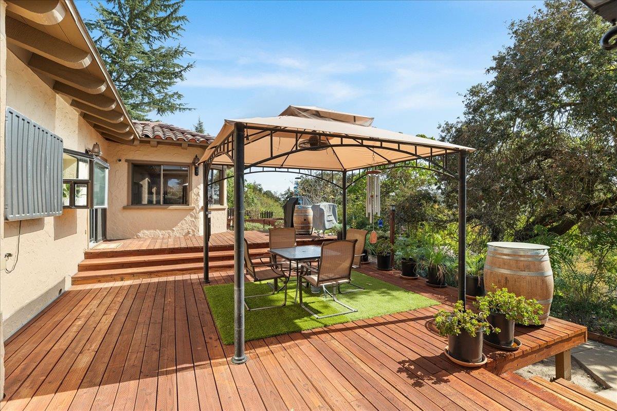 10722 Rawles Rd, Oakdale, CA 95361