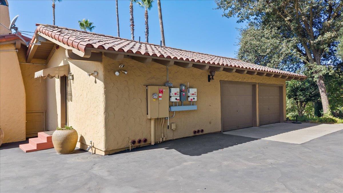 10722 Rawles Rd, Oakdale, CA 95361