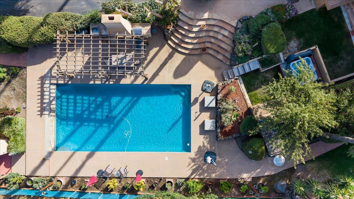 10722 Rawles Rd, Oakdale, CA 95361