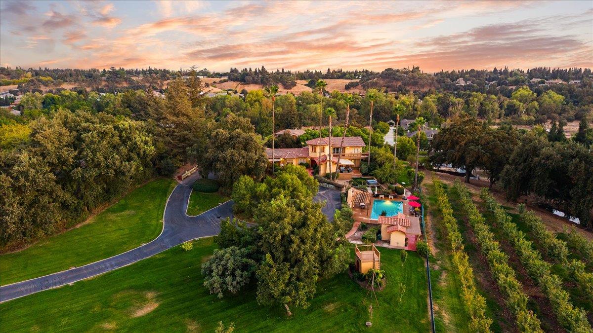 10722 Rawles Rd, Oakdale, CA 95361