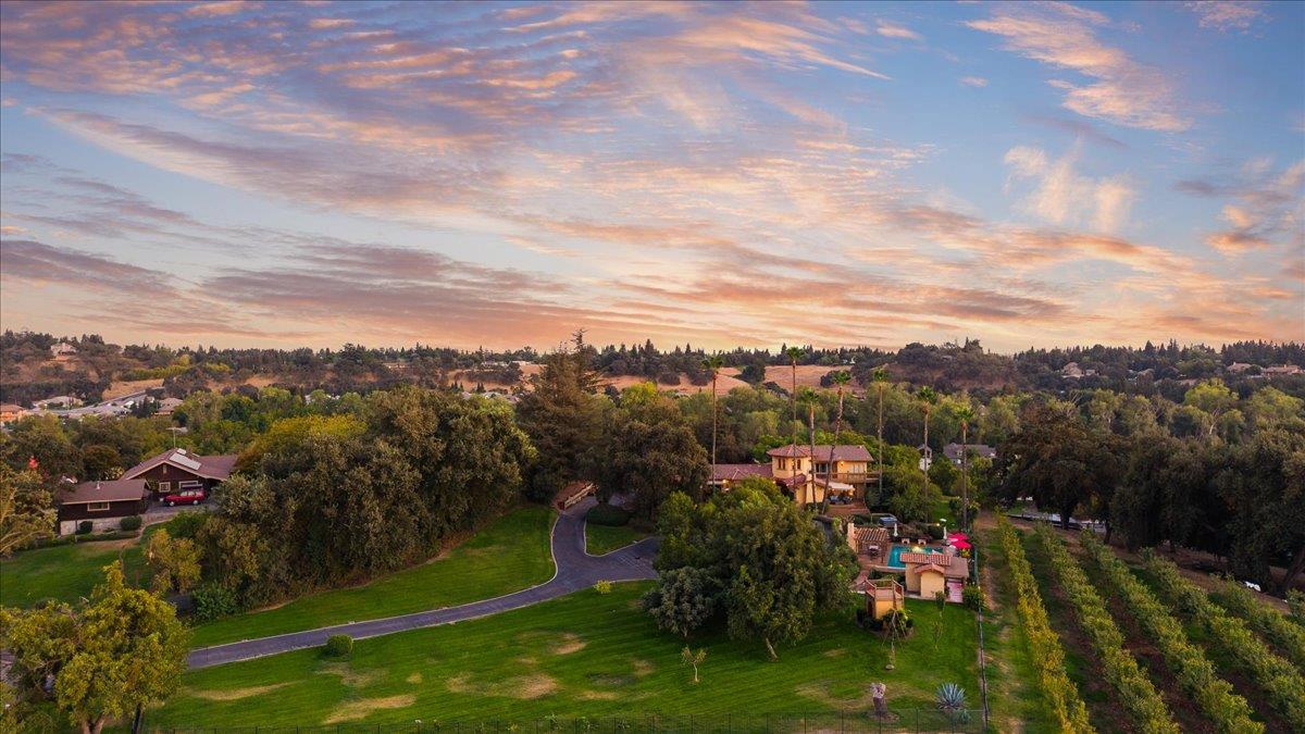10722 Rawles Rd, Oakdale, CA 95361