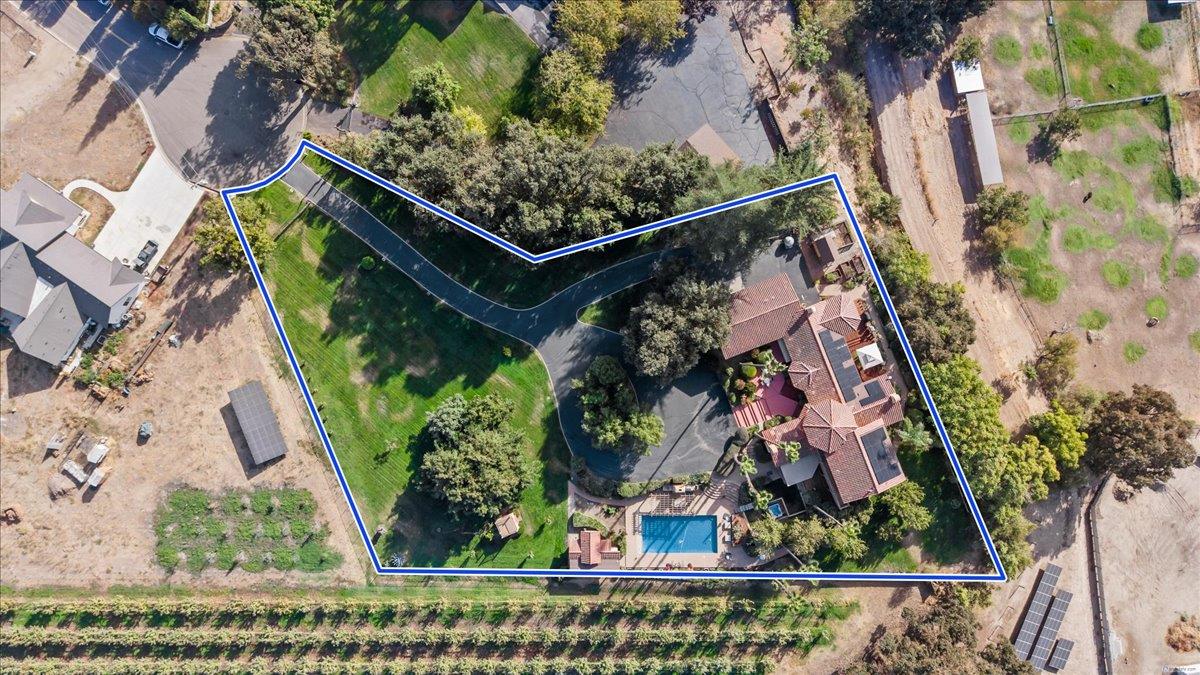 10722 Rawles Rd, Oakdale, CA 95361