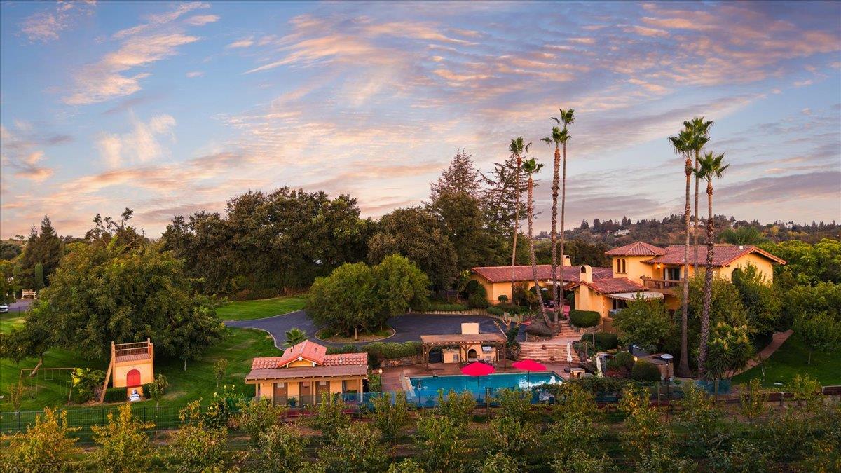 10722 Rawles Rd, Oakdale, CA 95361
