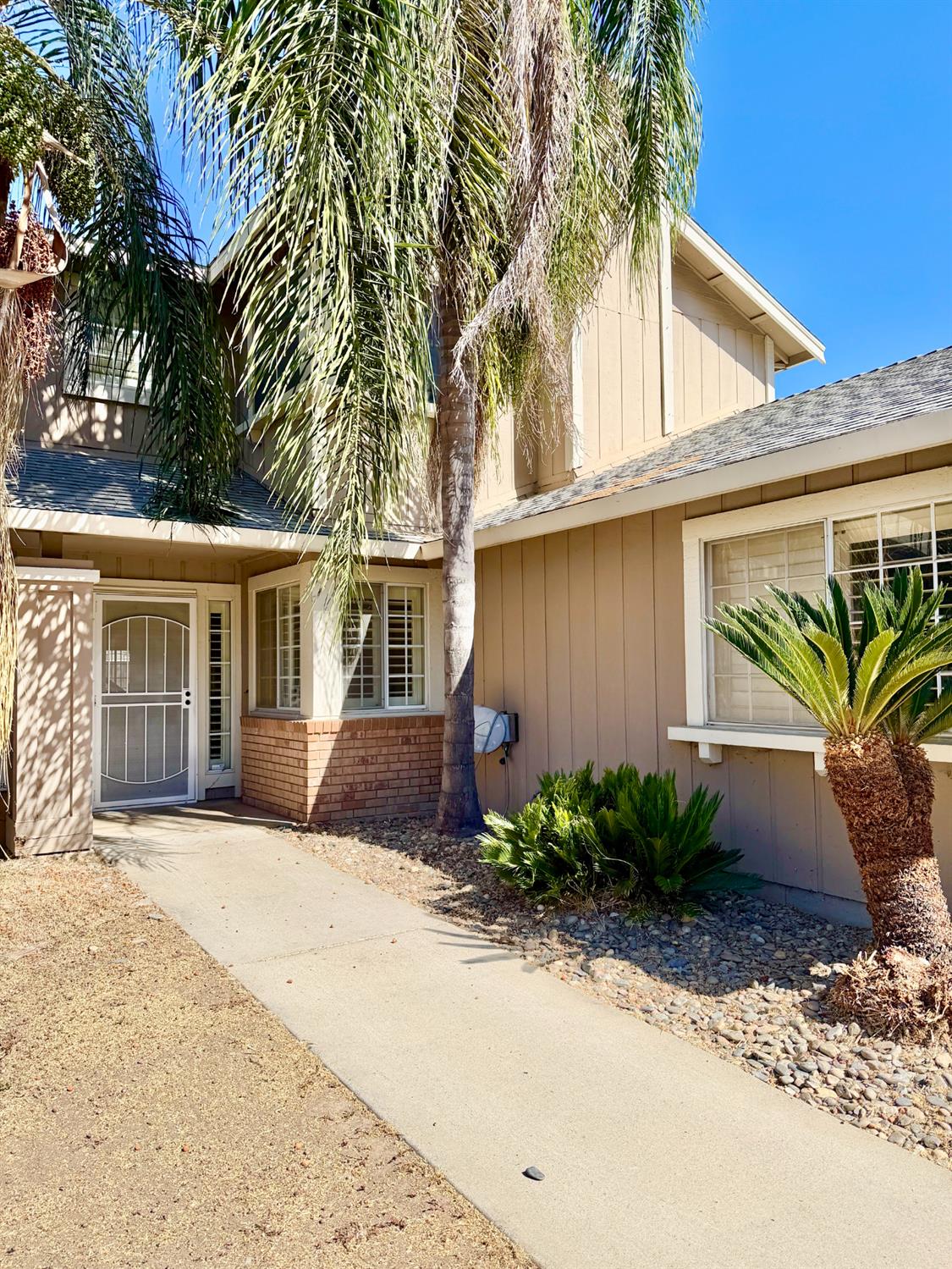 2609 Beatrice LN, Modesto, CA 95355