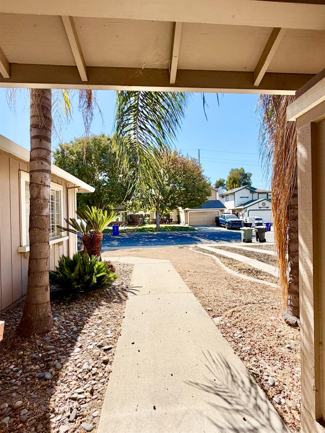 2609 Beatrice LN, Modesto, CA 95355