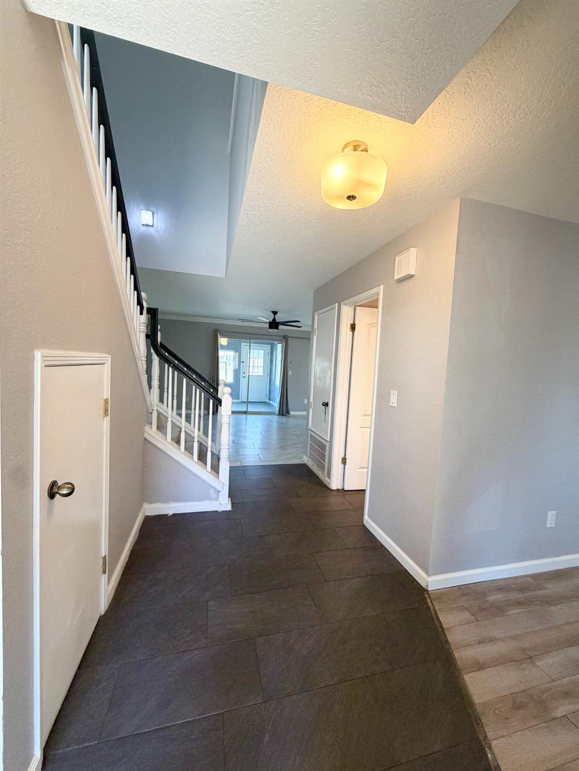 2609 Beatrice LN, Modesto, CA 95355