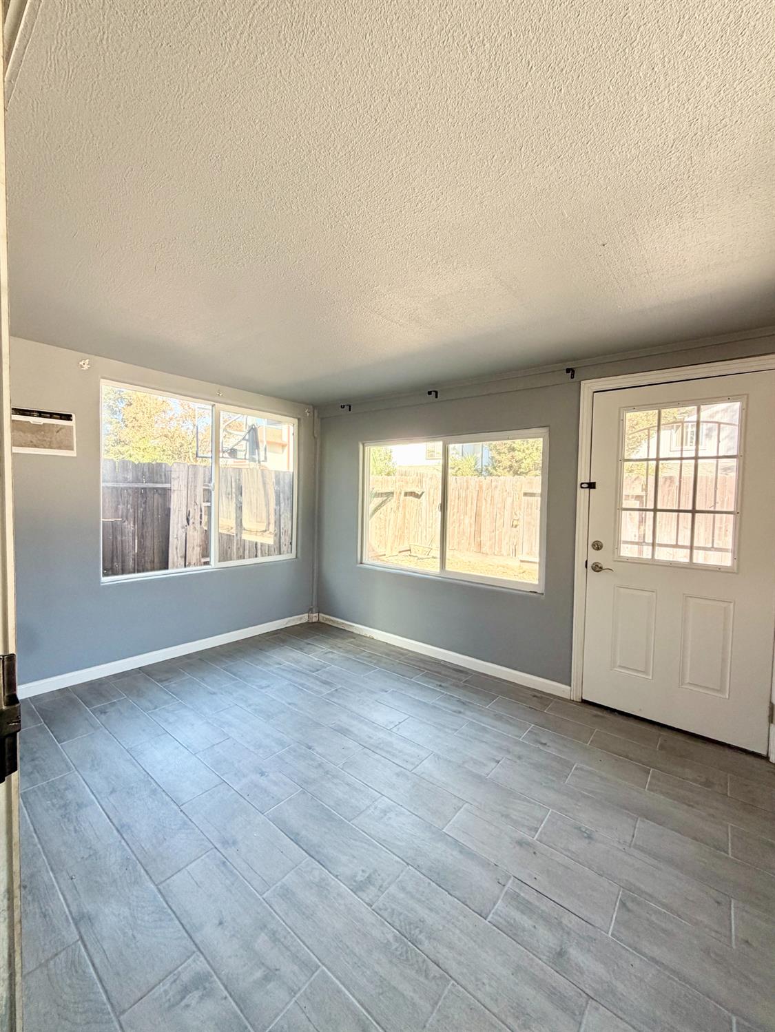 2609 Beatrice LN, Modesto, CA 95355