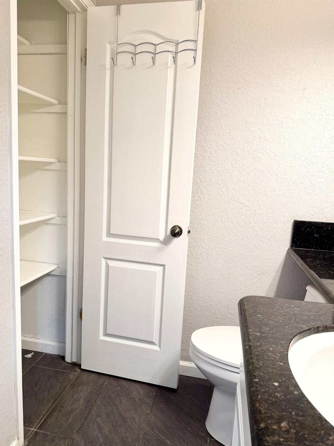 2609 Beatrice LN, Modesto, CA 95355