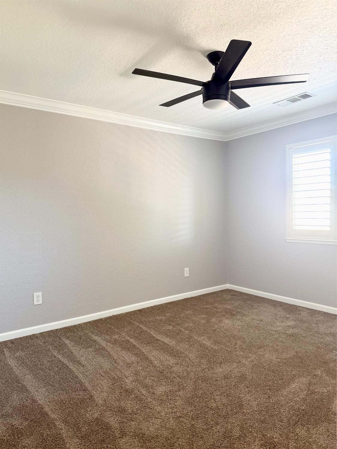 2609 Beatrice LN, Modesto, CA 95355