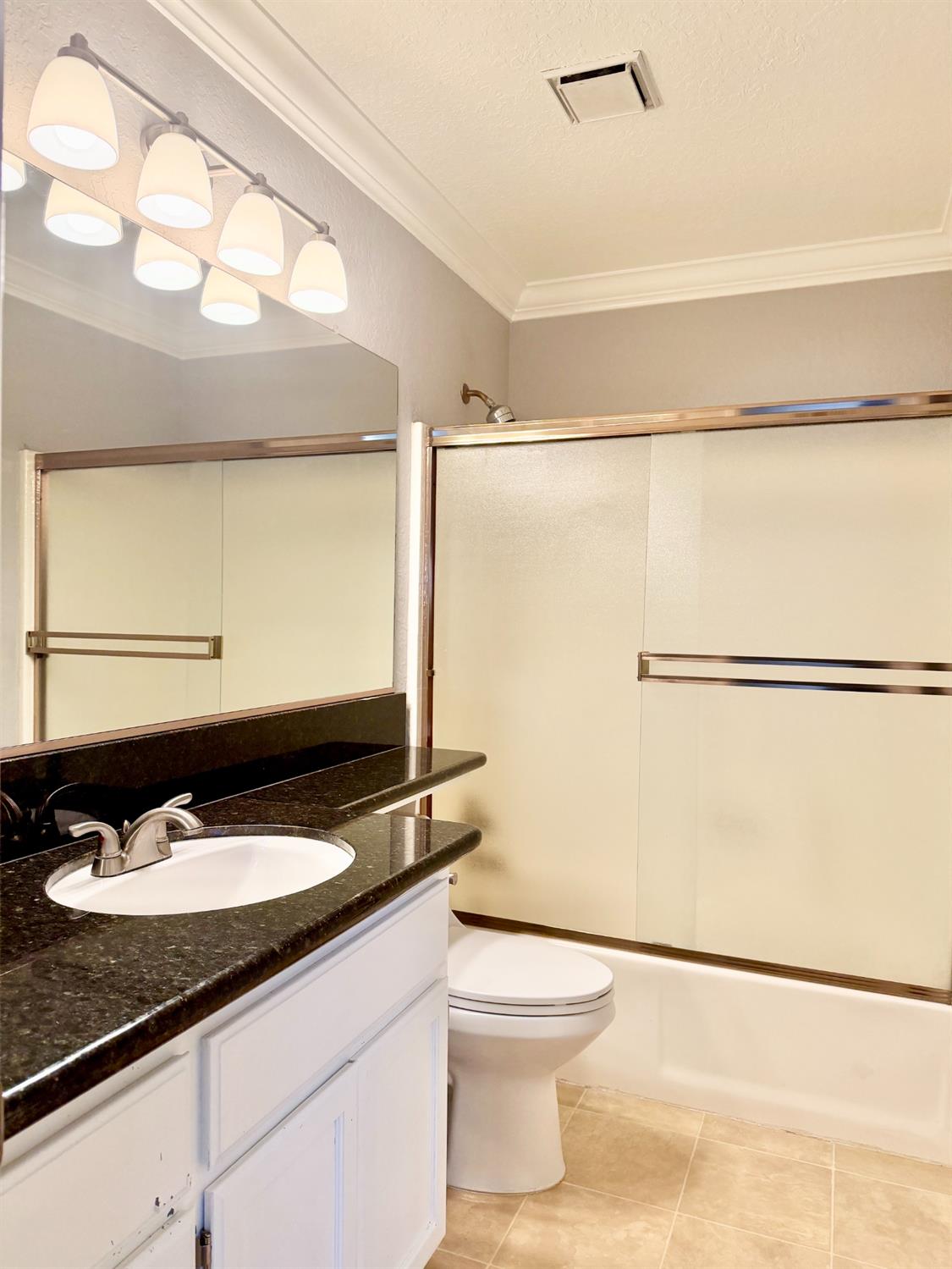 2609 Beatrice LN, Modesto, CA 95355