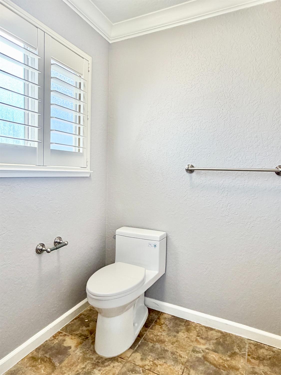 2609 Beatrice LN, Modesto, CA 95355