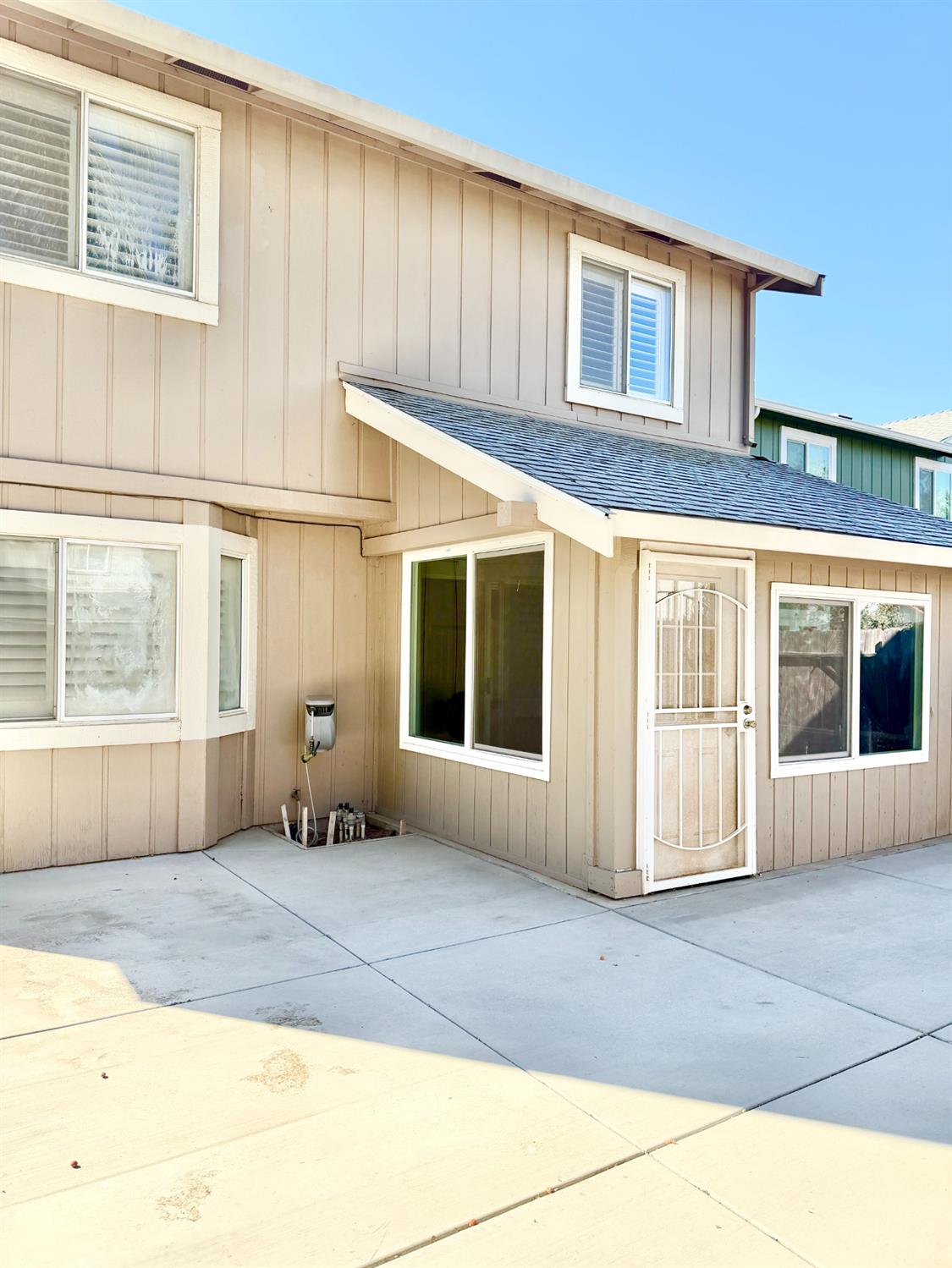 2609 Beatrice LN, Modesto, CA 95355