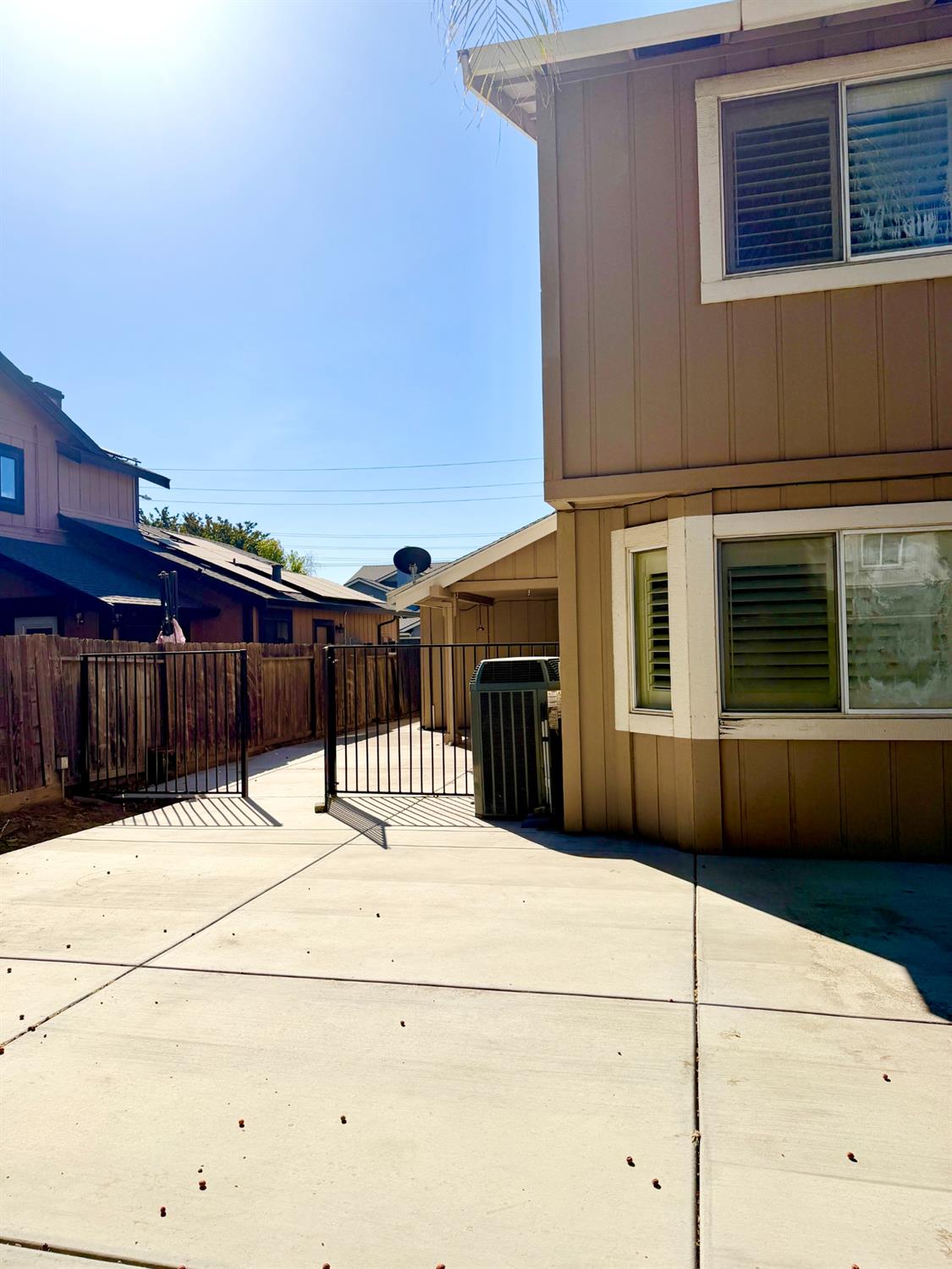 2609 Beatrice LN, Modesto, CA 95355