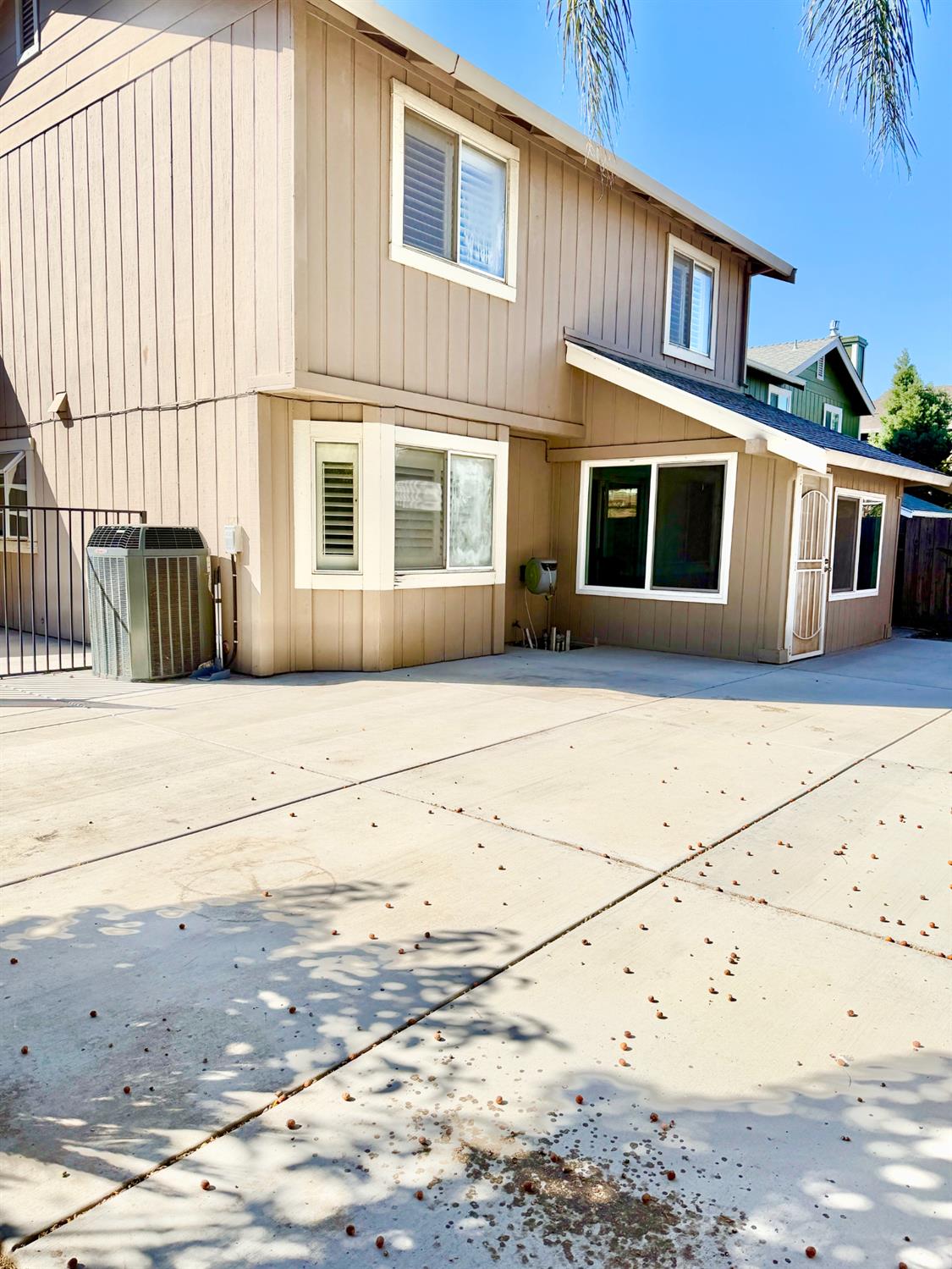 2609 Beatrice LN, Modesto, CA 95355