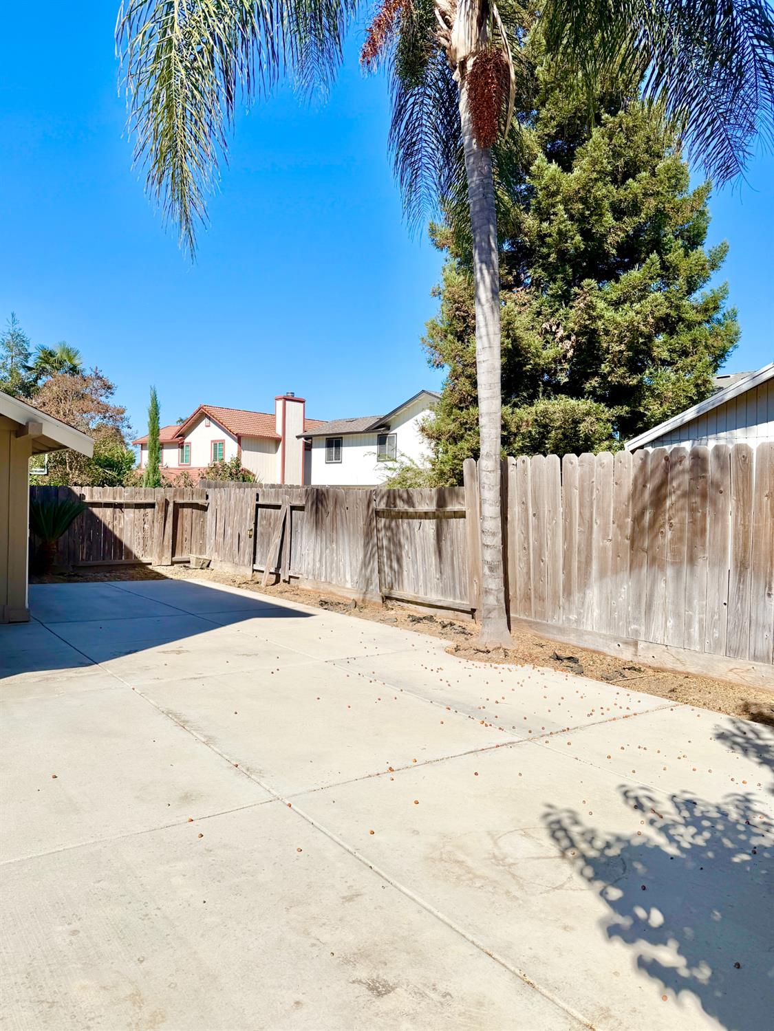 2609 Beatrice LN, Modesto, CA 95355