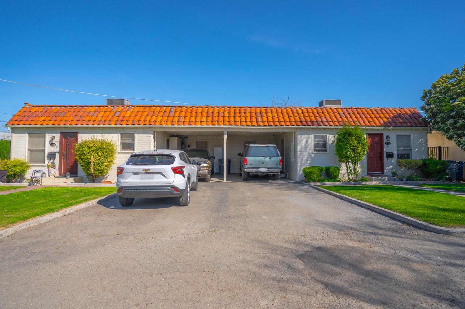 1725 E Pacheco Blvd, Los Banos, CA 93635