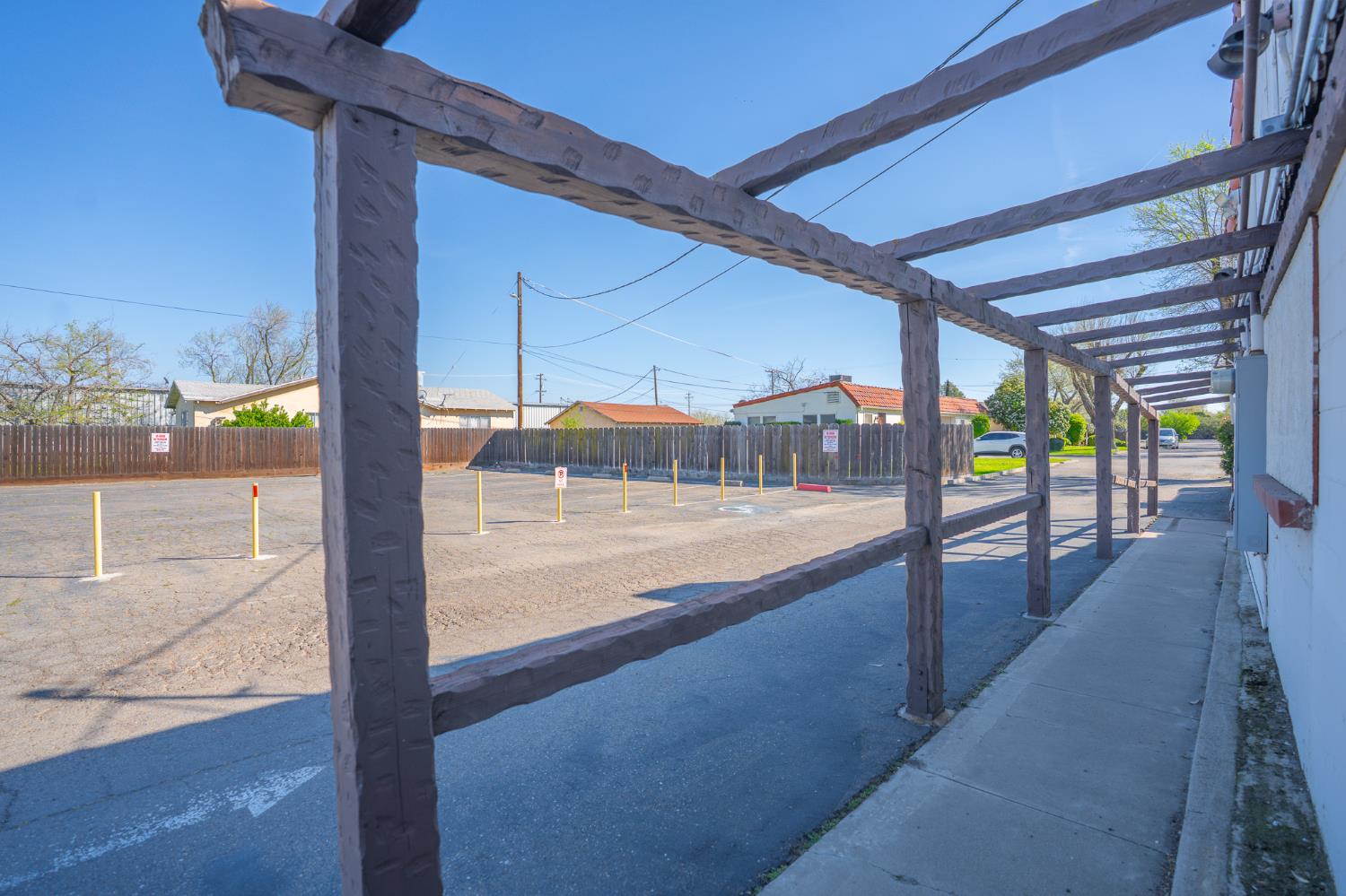 1711 E Pacheco Blvd, Los Banos, CA 93635
