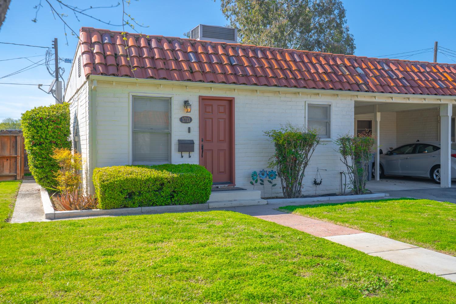 1711 E Pacheco Blvd, Los Banos, CA 93635
