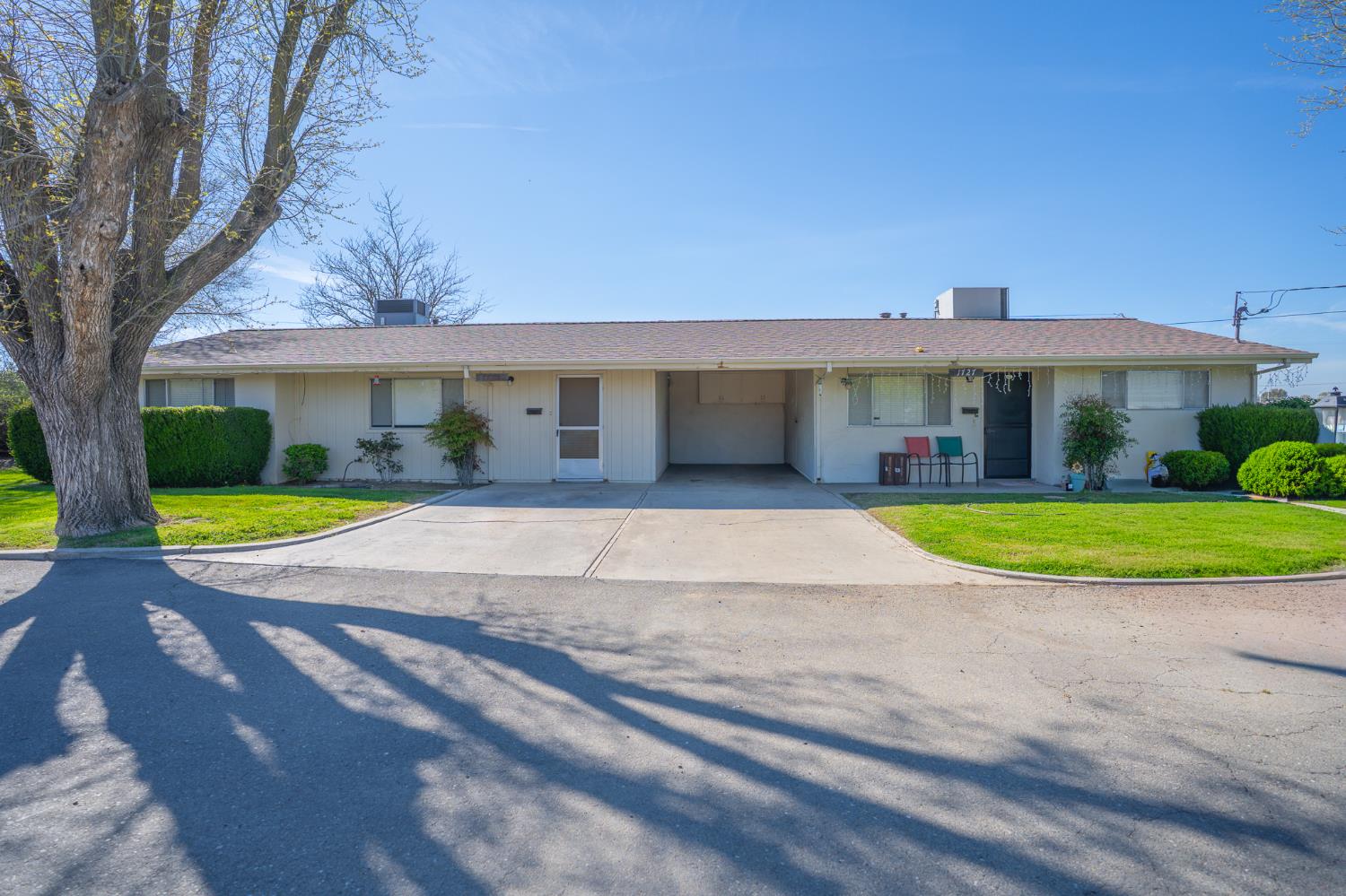 1711 E Pacheco Blvd, Los Banos, CA 93635