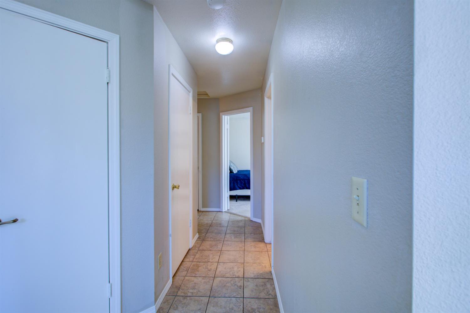 456 Buena Vista Dr, Merced, CA 95348
