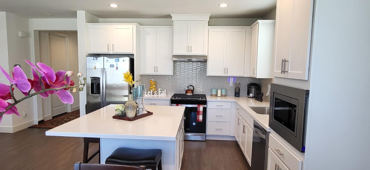 723 Heathridge St, Manteca, CA 95336