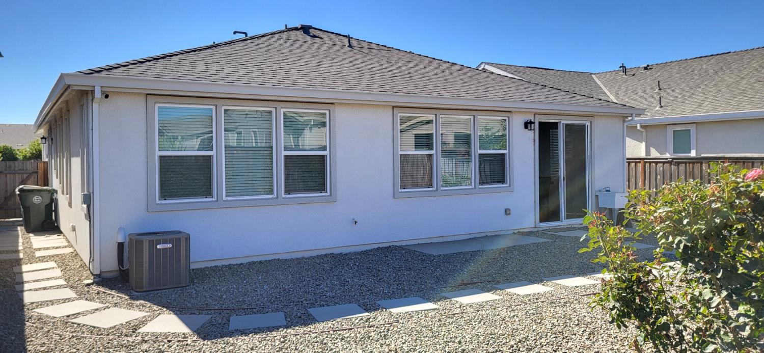 723 Heathridge St, Manteca, CA 95336