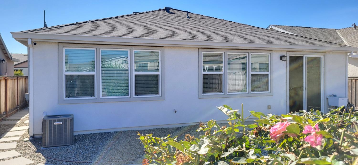 723 Heathridge St, Manteca, CA 95336