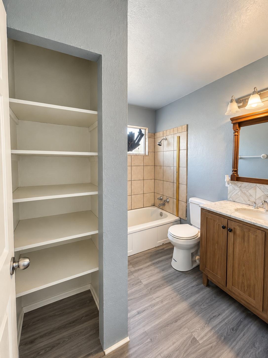 821 W Swift Ave, Fresno, CA 93705