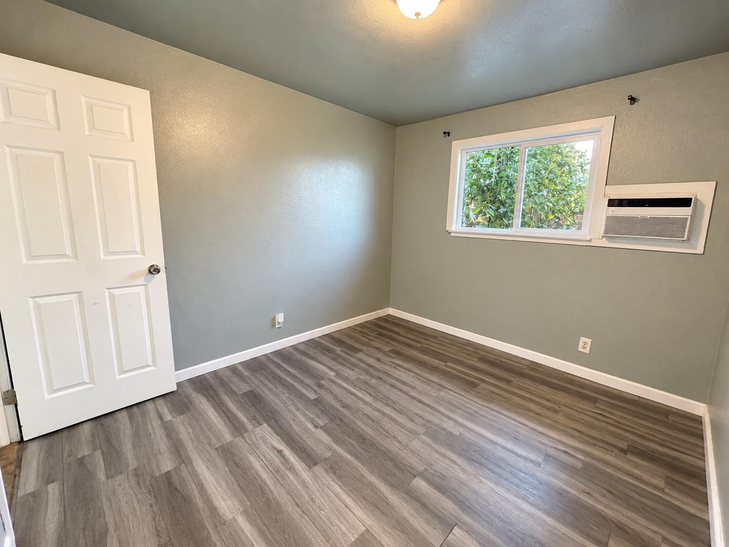 821 W Swift Ave, Fresno, CA 93705