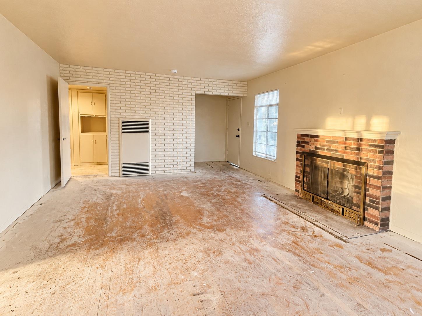 2545 N Millbrook Ave, Fresno, CA 93703