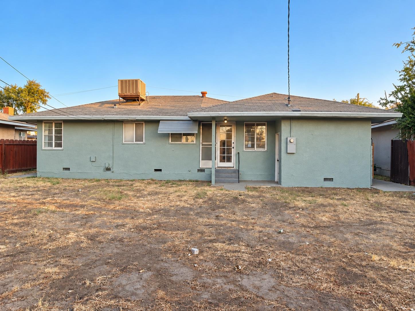 2545 N Millbrook Ave, Fresno, CA 93703