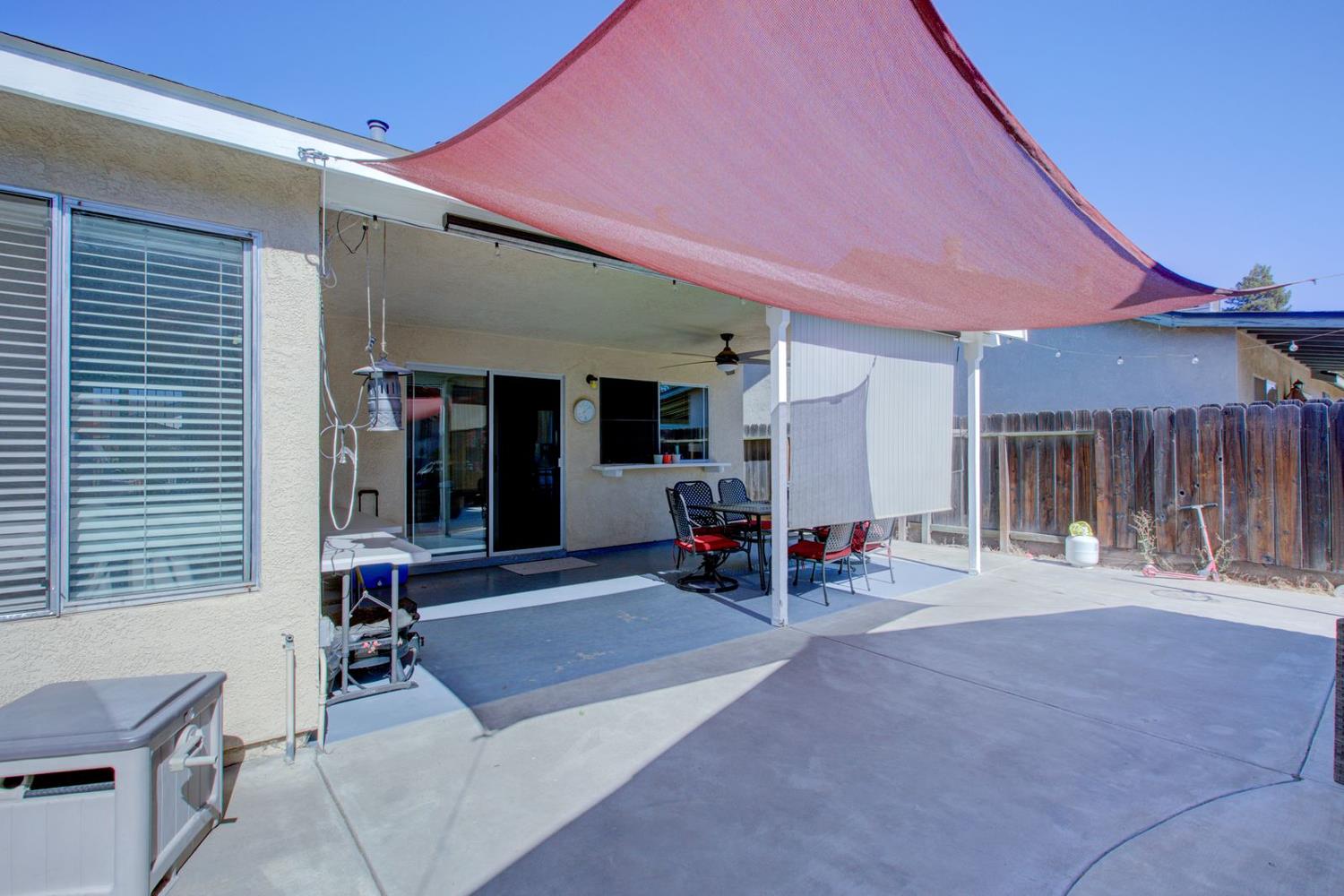 2700 Mill Oak Dr, Modesto, CA 95355