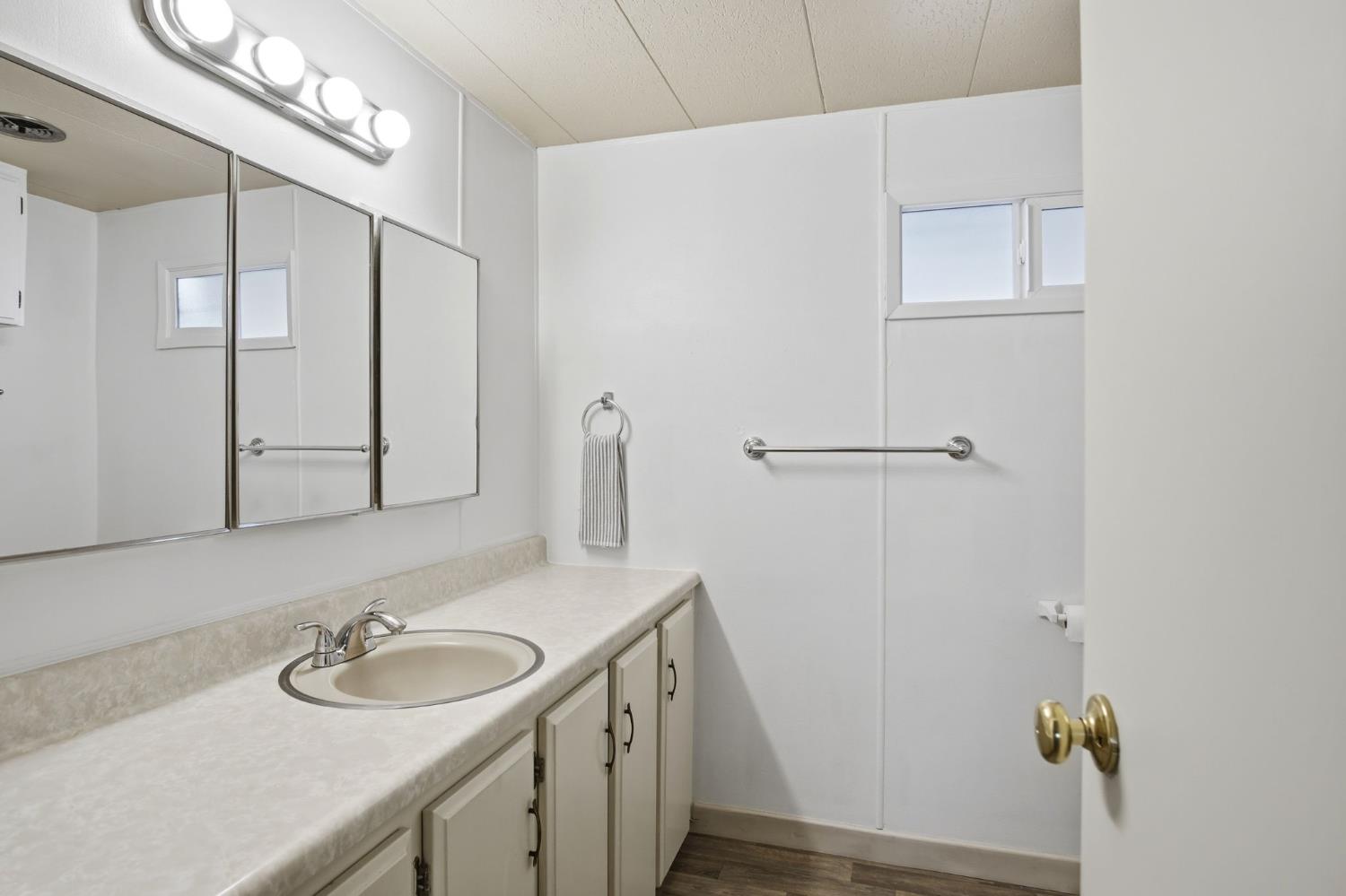 4125 McHenry Ave #21, Modesto, CA 95356