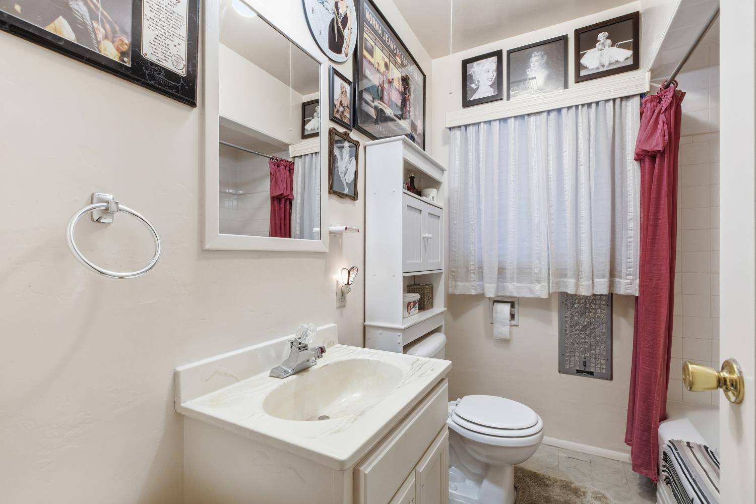430 Olive Ave, Modesto, CA 95350