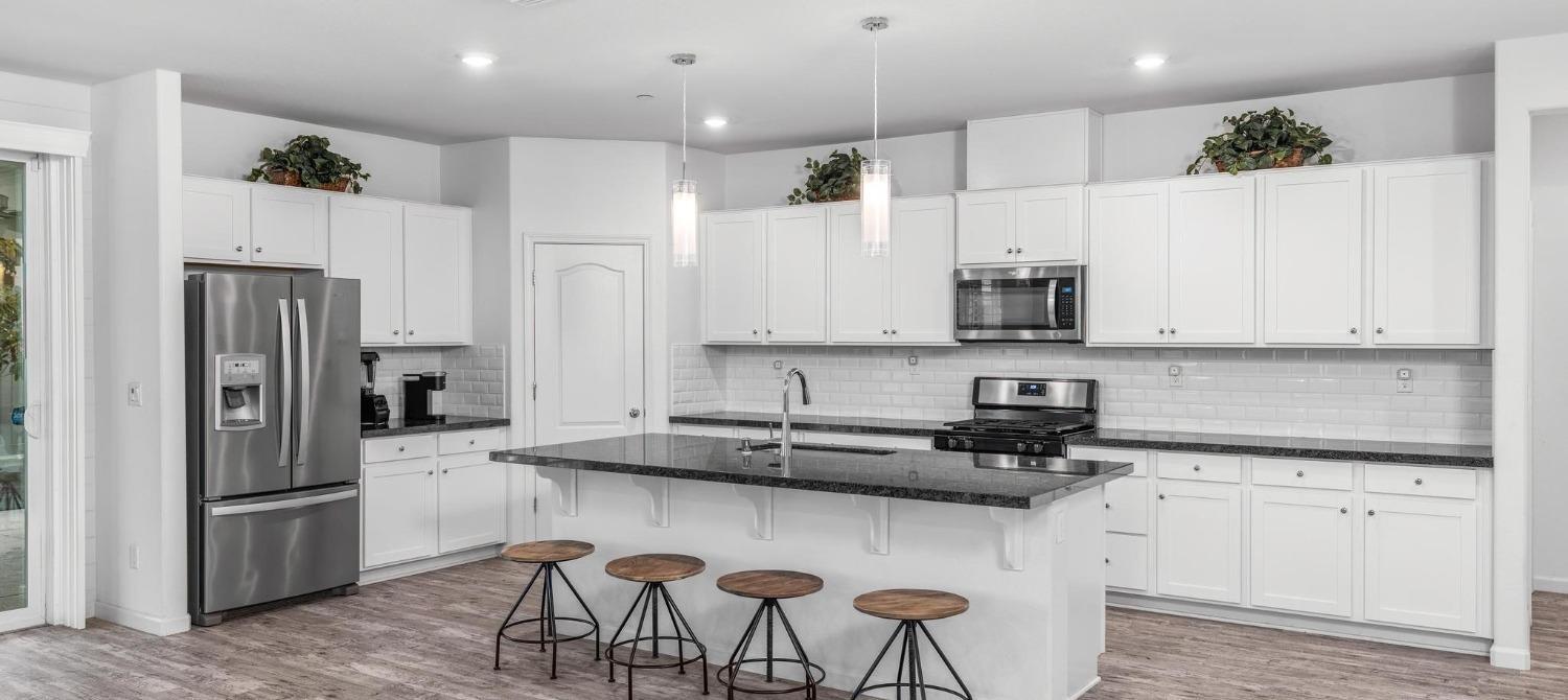 2612 Deer Grass Dr, Manteca, CA 95337