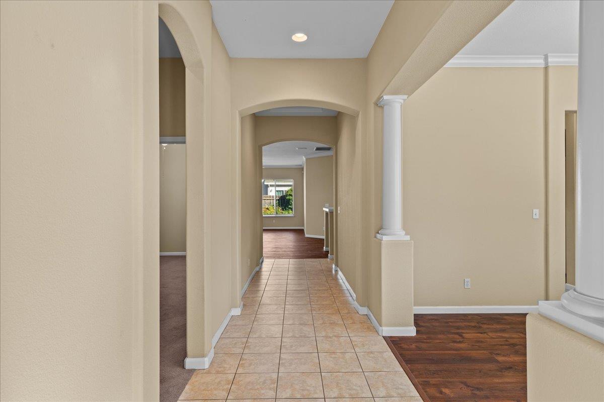 723 Almondcrest Ct, Oakdale, CA 95361