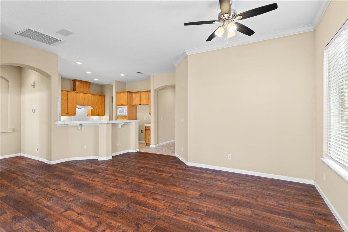 723 Almondcrest Ct, Oakdale, CA 95361