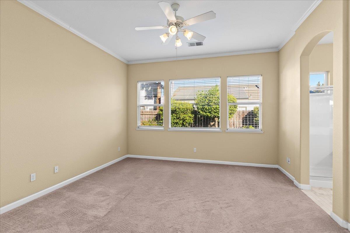 723 Almondcrest Ct, Oakdale, CA 95361